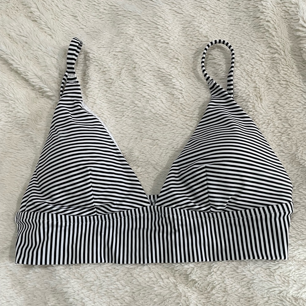NWT size Large black and white striped bikini top from Aerie